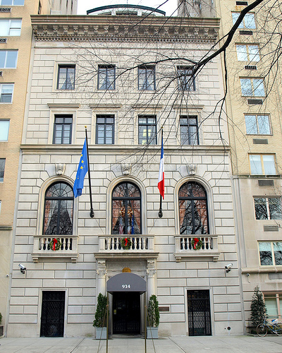 Facade of 934 Fifth Avenue